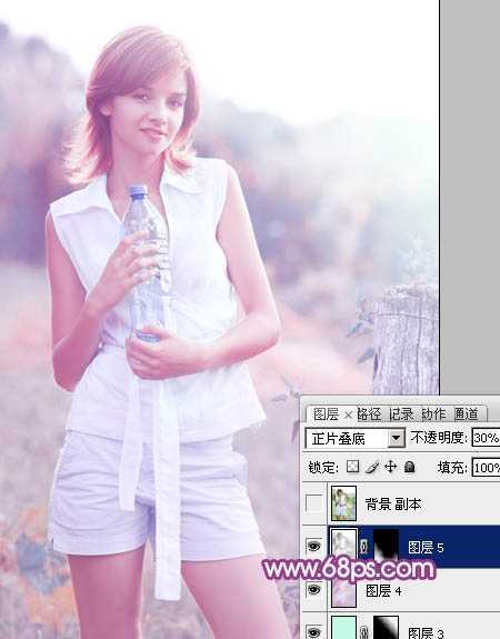 ‘Photoshop将外景清纯美女图片增加上唯美的淡调蓝紫色效果‘