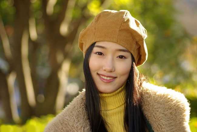 ‘Photoshop制作甜美的咖啡色外景人物图片‘