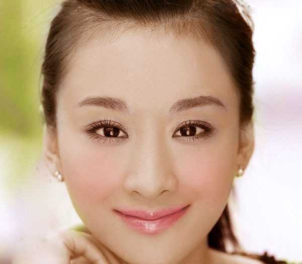 ‘Photoshop为黑白美女头像调制出红润的肤色‘