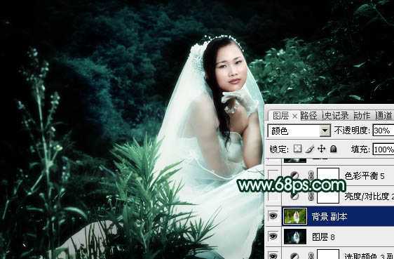 ‘Photoshop将外景婚片打造出柔美的古典暗绿色效果‘