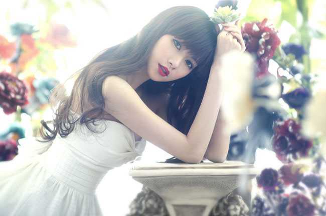 ‘Photoshop为人物图片调制出柔和的淡调黄紫色‘