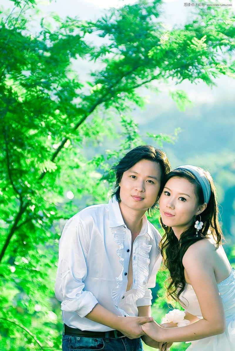 ‘Photoshop将外景婚片调制出唯美秋季色调效果‘