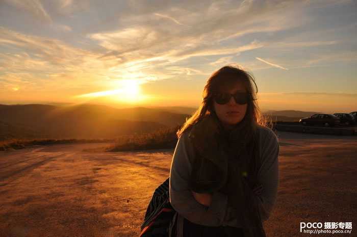 ‘Photoshop将逆光人物脸部巧妙增强脸部光感‘