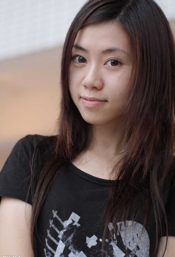 ‘Photoshop将素颜手机人像转为水润的仿手绘效果‘