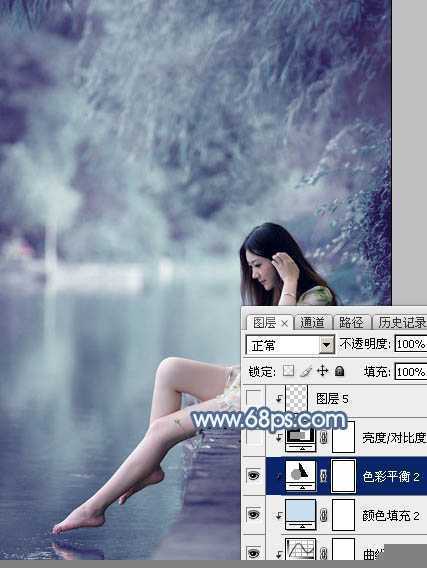 ‘Photoshop打造出唯美的秋季青蓝色塘边的美女图片‘