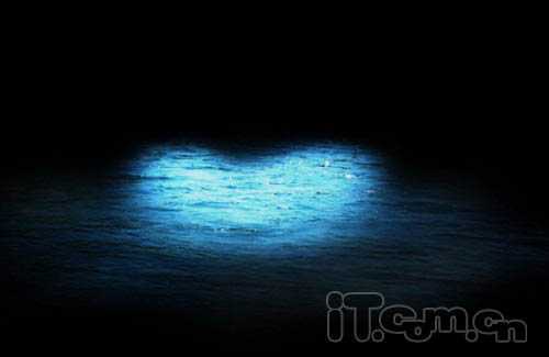 ‘Photoshop打造沾满水花的蓝色水晶字‘