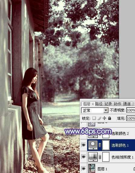 ‘photoshop利用通道替换将房檐下美女图片增加上柔和的蓝色效果‘