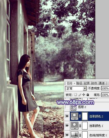 ‘photoshop利用通道替换将房檐下美女图片增加上柔和的蓝色效果‘