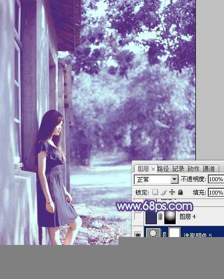 ‘photoshop利用通道替换将房檐下美女图片增加上柔和的蓝色效果‘