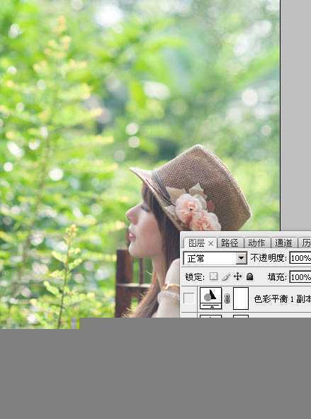 ‘Photoshop为外景美女图片打造出甜美小清新淡淡黄绿色‘