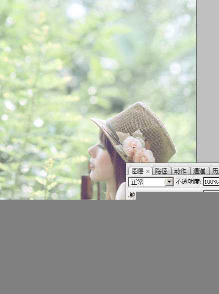 ‘Photoshop为外景美女图片打造出甜美小清新淡淡黄绿色‘