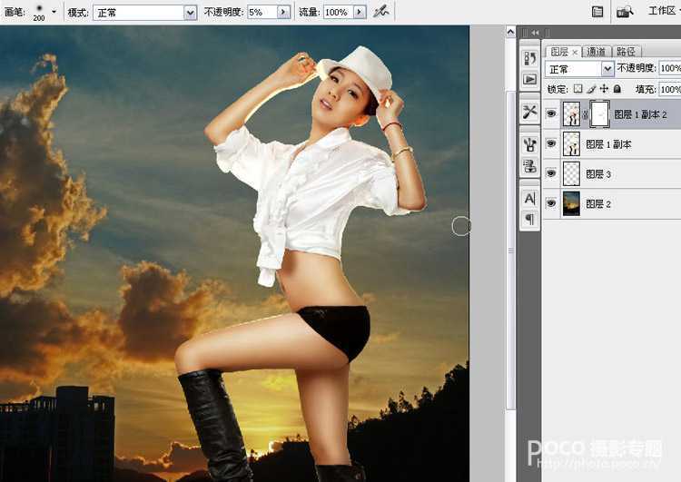 ‘PhotoShop将性感模特图片后期精修制作成杂志封面教程‘
