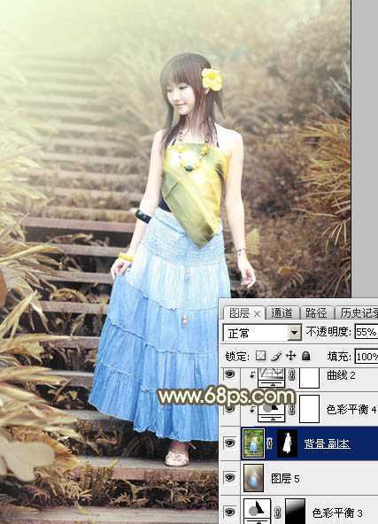 ‘Photoshop为台阶上的美女加上唯美的阳光暖褐色‘