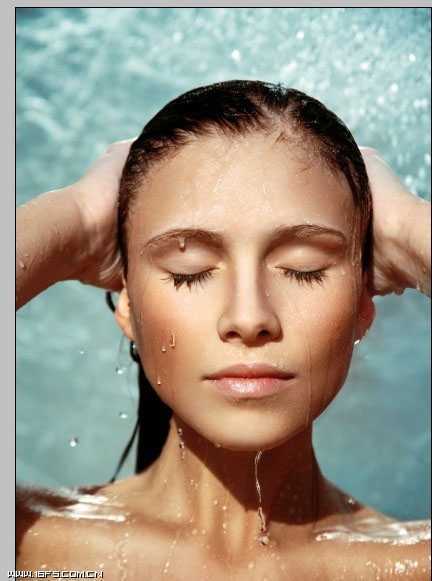 ‘Photoshop将偏灰多斑的人像图片脸部完美修复成细腻光泽的效果‘