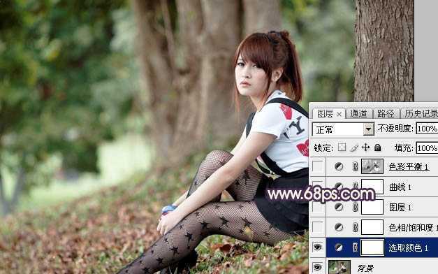 ‘Photoshop将树林中的美女加上柔美的秋季晨曦色‘