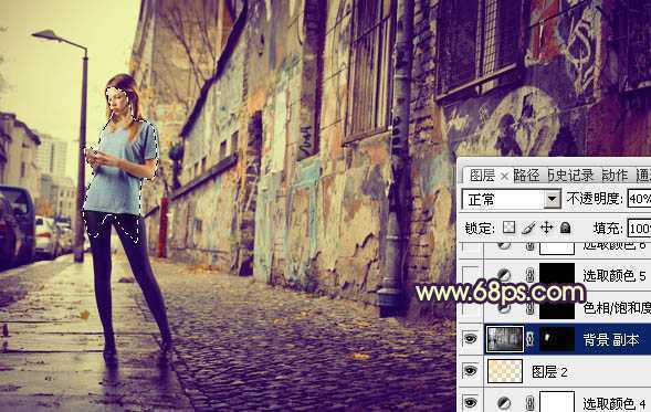 ‘Photoshop将街景人物图片打造出颓废的暗调橙红色效果‘