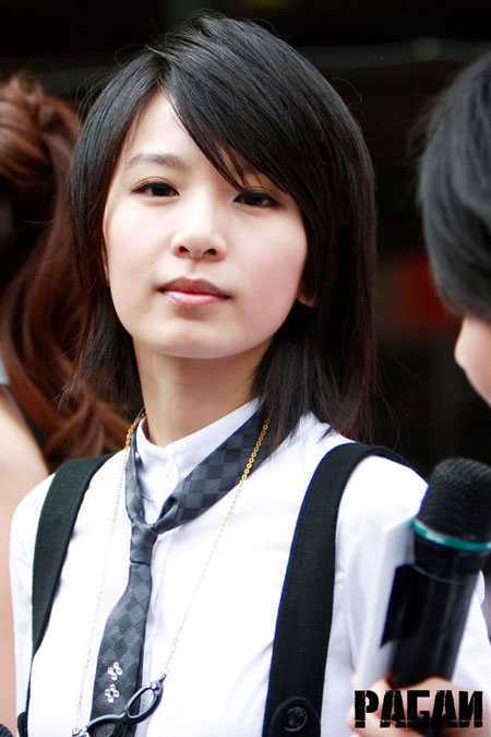 ‘Photoshop快速将人物图片转为矢量图效果‘