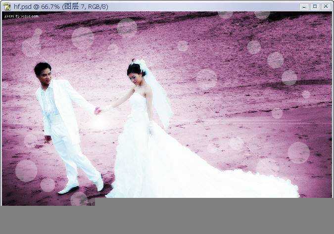 ‘photoshop为外景婚纱照添加粉色浪漫边框效果的教程‘