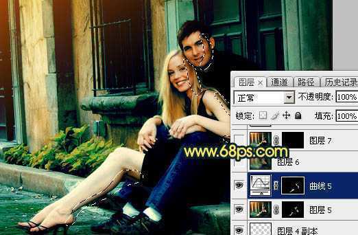 ‘Photoshop调出欧美暗青色建筑边的情侣图片‘