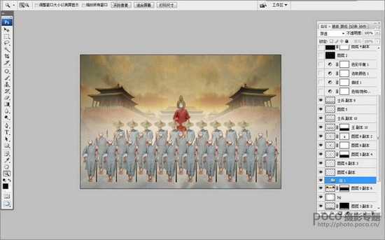 ‘Photoshop合成制作颓废人物列队场景‘