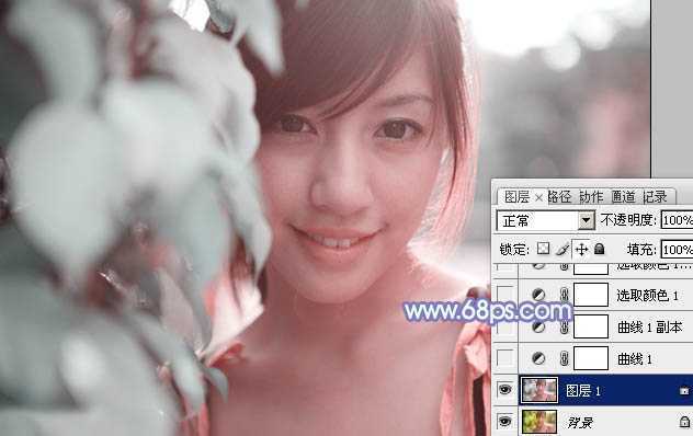 ‘photoshop利用通道替换将树叶边的美女图片调出梦幻的淡蓝色‘