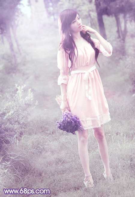 ‘Photoshop将树林中的美女调制出梦幻的淡冷色‘