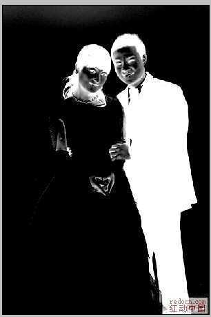 ‘Photoshop简单背景的婚纱照抠图教程‘