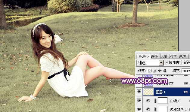 ‘Photoshop将外景草地美女图片调制出淡淡甜美的青紫色‘