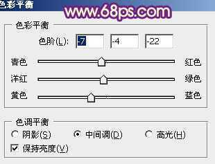 ‘Photoshop将外景草地美女图片调制出淡淡甜美的青紫色‘