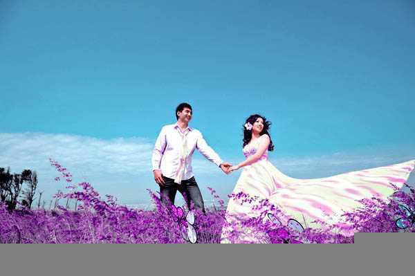 ‘Photosho将草地婚片打造出漂亮的青紫色效果‘