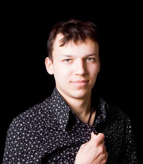 ‘photoshop利用液化工具将帅哥头像转为爆笑的漫画效果‘