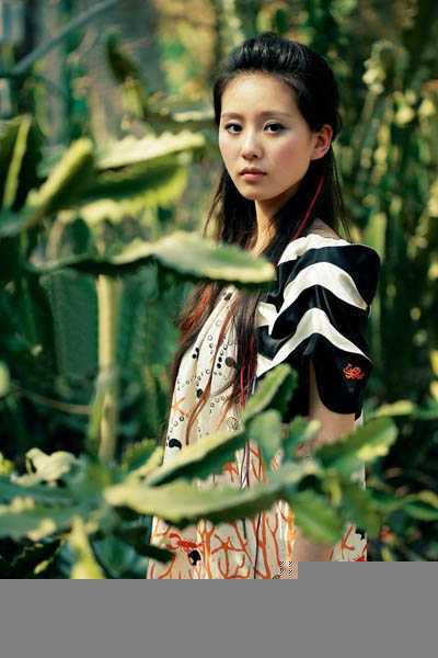 ‘Photoshop制作有创意的黄绿色效果人物个性签名‘