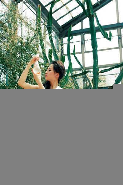 ‘Photoshop制作有创意的黄绿色效果人物个性签名‘