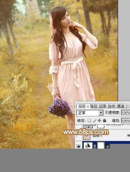 ‘Photoshop为树林美女图片调制出柔和的淡黄早秋色‘