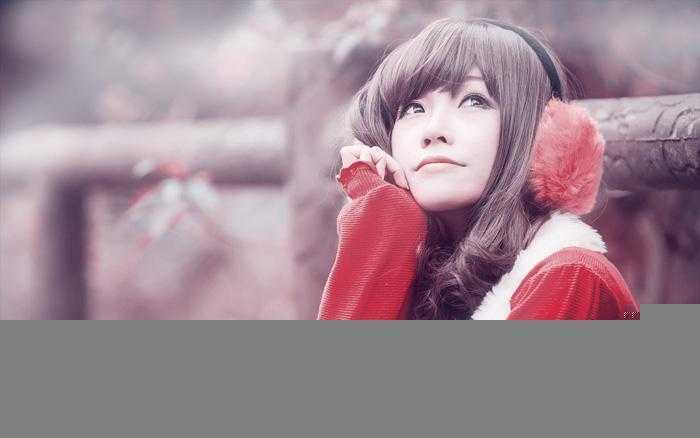‘Photoshop将外景美女加上唯美的紫红色‘