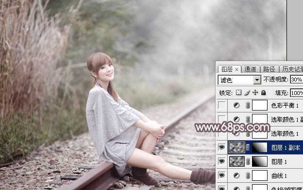 ‘Photoshop调制出唯美的中性淡粉蓝色铁轨美女图片‘