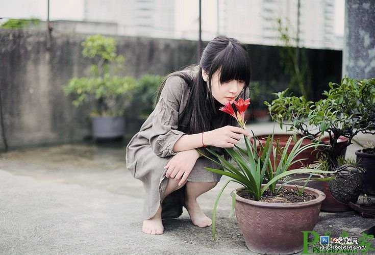 ‘PS将美女图片调出淡绿色意境效果‘