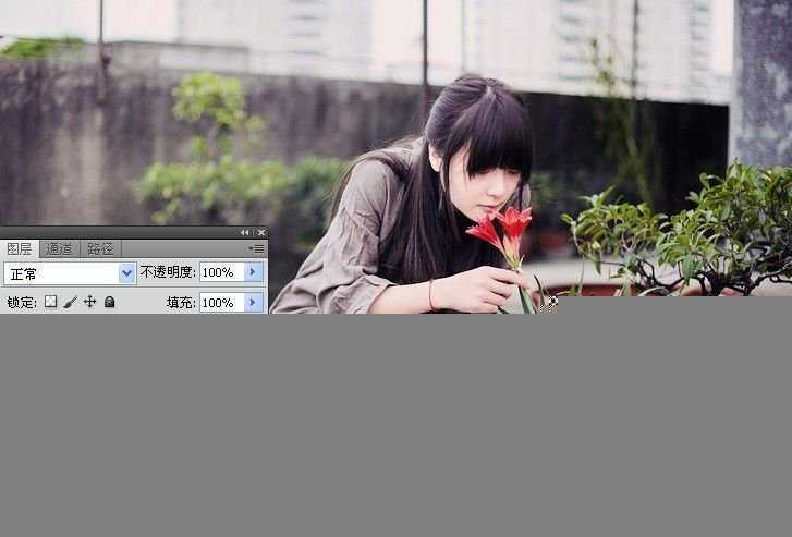 ‘PS将美女图片调出淡绿色意境效果‘