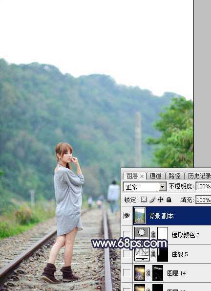 ‘Photoshop调出唯美的暗调霞光色的外景泛白图片‘