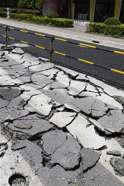 ‘PS打造出漂浮在城市上空的轻功高手‘