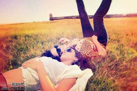 ‘Photoshop调出外景人物图片柔美的紫红色‘