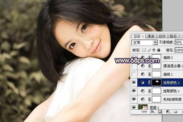 ‘Photoshop调出外景人物图片淡雅的黄褐色‘