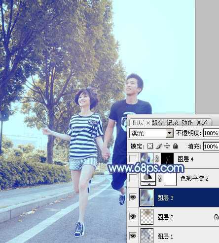 ‘Photoshop为奔跑的情侣图片添加上柔和的韩系蓝黄色效果‘
