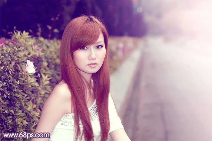 ‘Photoshop将外景美女图片打造出甜美的暗调紫红色‘