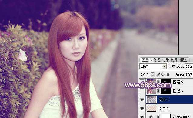 ‘Photoshop将外景美女图片打造出甜美的暗调紫红色‘