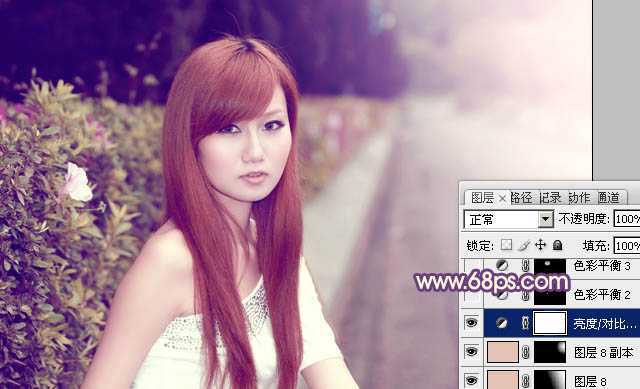 ‘Photoshop将外景美女图片打造出甜美的暗调紫红色‘
