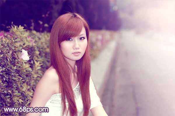 ‘Photoshop将外景美女图片打造出甜美的暗调紫红色‘