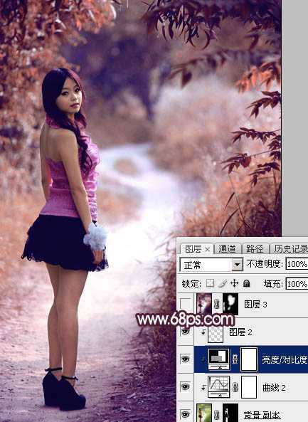 ‘Photoshop将树林人物图片打造唯美的暗调紫红色‘