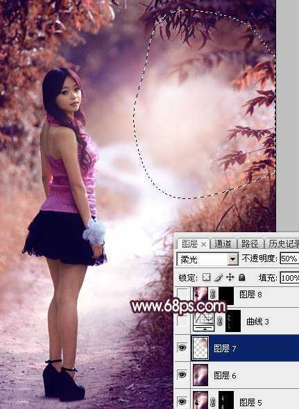 ‘Photoshop将树林人物图片打造唯美的暗调紫红色‘