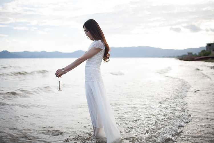 ‘Photoshop巧用PS插件渲染柔美人像效果‘